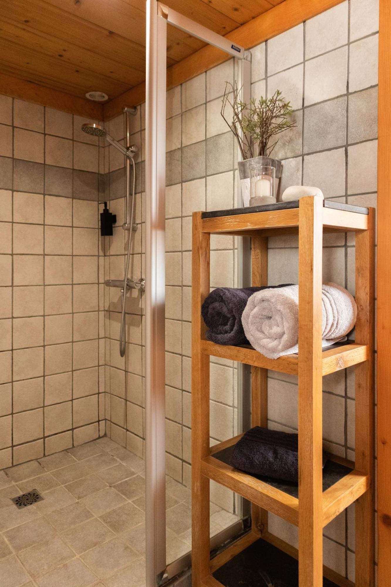 LAPRESKI, bel appartement esprit chalet, très confortable 4 étoiles Thônes Esterno foto